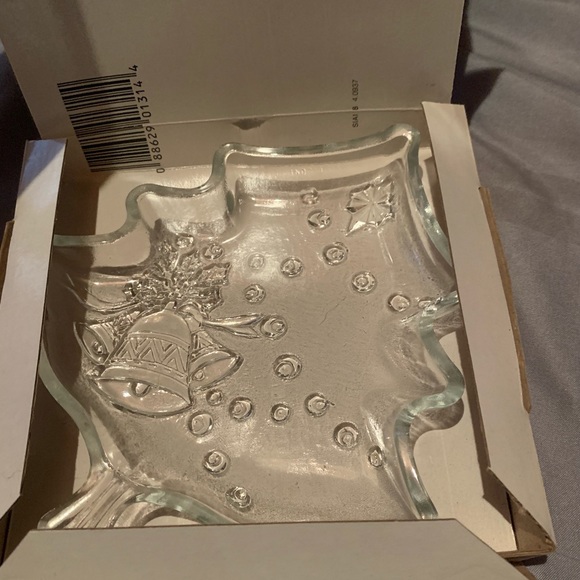 Celebrations Crystal Clear 7 1/2" Christmas Tree Glass Plate - Picture 5 of 12